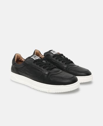 Sneakers Cliff