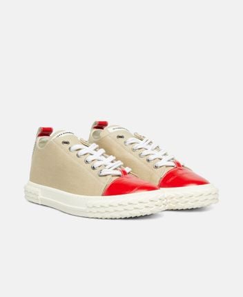 Sneakers Blabber