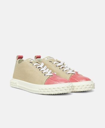 Sneakers Blabber