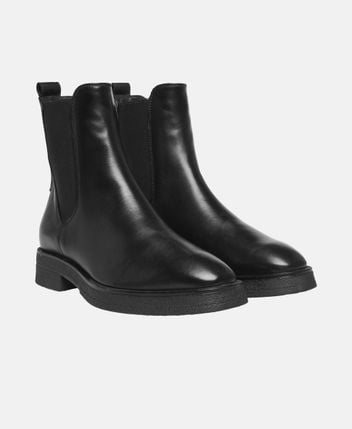 Chelsea boots