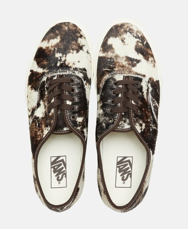 Vans 오센틱 포니 헤어 카우 프린트 스니커즈