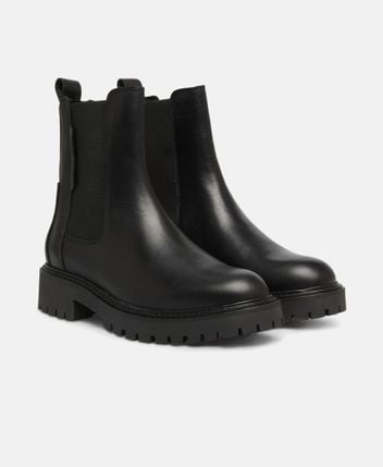 Chelsea boots