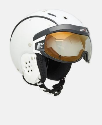 Ski helmet