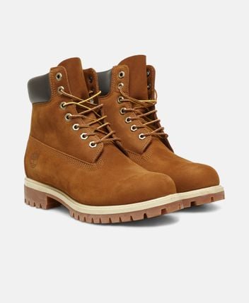 Lace-up ankle boot