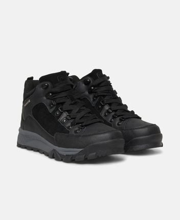 Lace-up ankle boot
