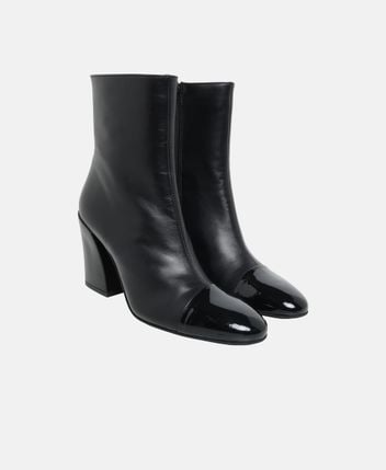 Ankle boots Essential