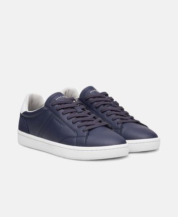 Sneakers Bond Break