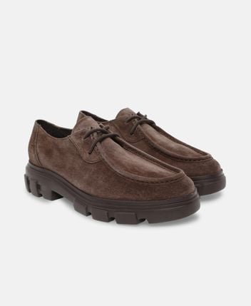Lace-up shoes
