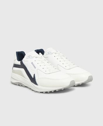 Golf shoes
