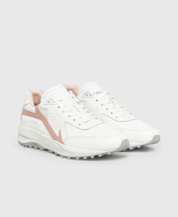 Golf shoes
