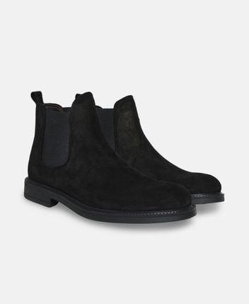 Chelsea boots