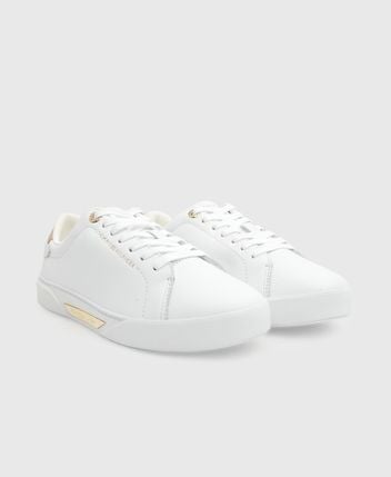 Sneakers Essential chic court