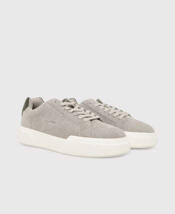 Platform sneakers