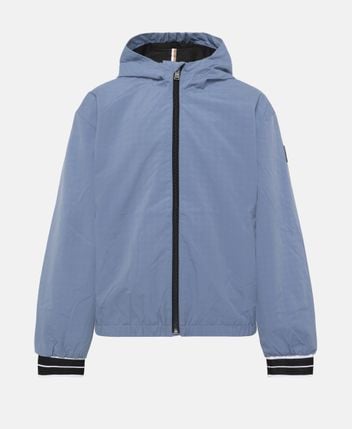 Wind breaker