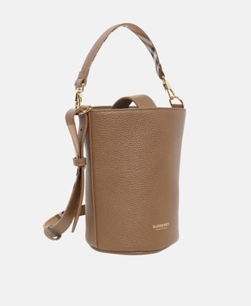 Bucket bag