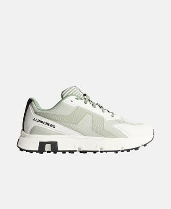 Golf shoes