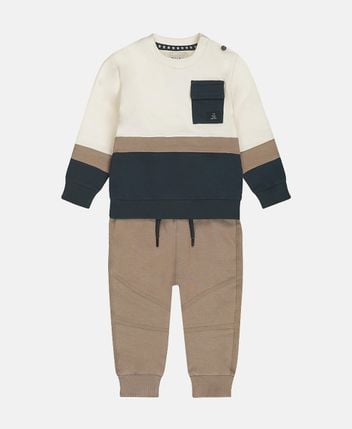 Sweatshirt and trousers set