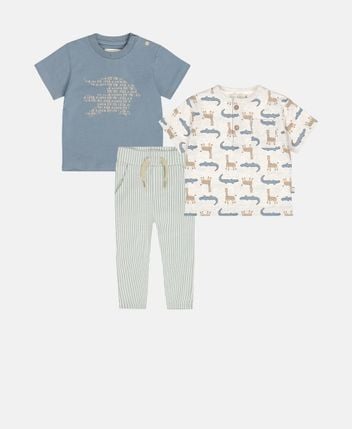 Set of T-shirts and trousers