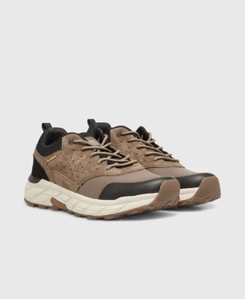 Sneakers Cross Country
