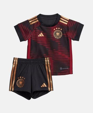 T-shirt and shorts set