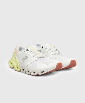 Running shoes Cloudflyer 4