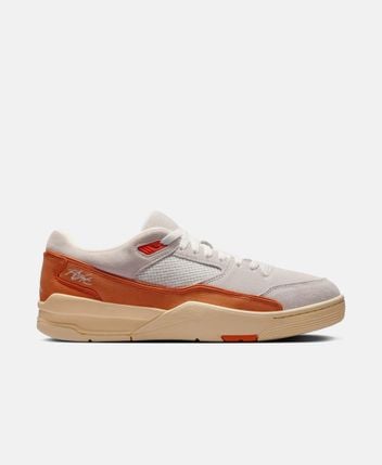 Sneakers Flight Court