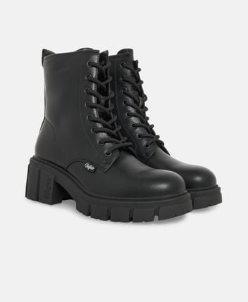 Lace-up ankle boot Zora