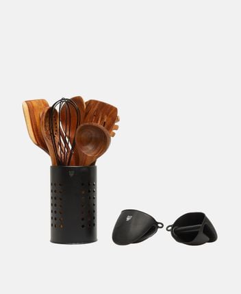 Kitchen utensil set