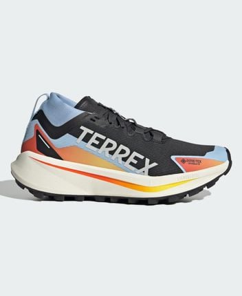 Trail running shoes
