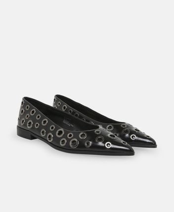 Ballet flats