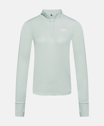 Long-sleeved top