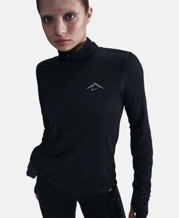 Long-sleeved top
