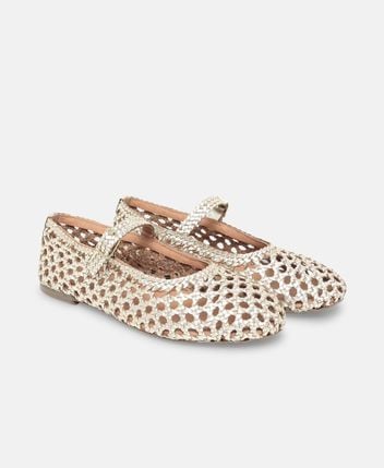 Ballerina flat with straps