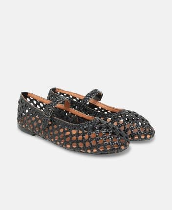 Ballerina flat with straps