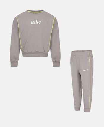 Sweatshirt and trousers set