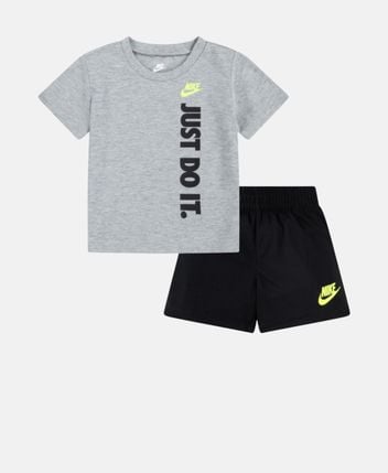 T-shirt and shorts set