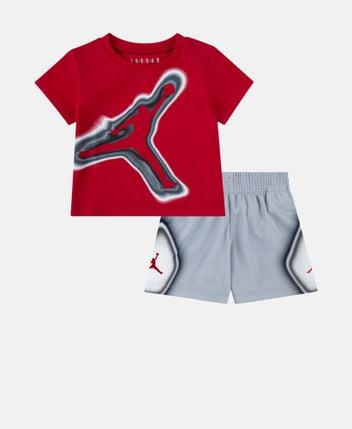 T-shirt and shorts set