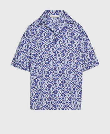 Short-sleeved blouse