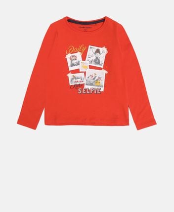 Long-sleeved top