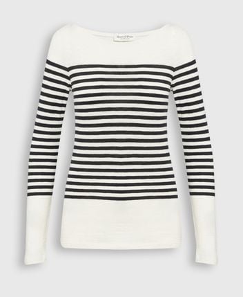 Long-sleeved top