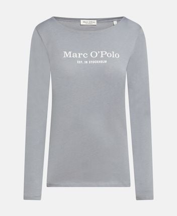Long-sleeved top