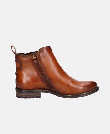 Chelsea boots