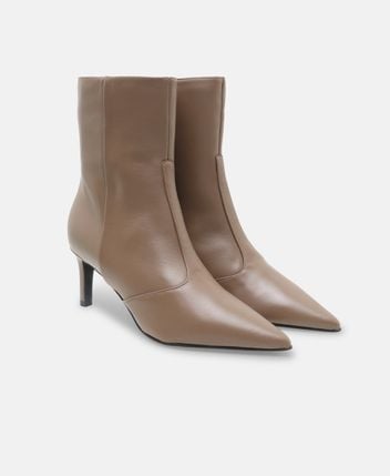 Ankle boots Essential