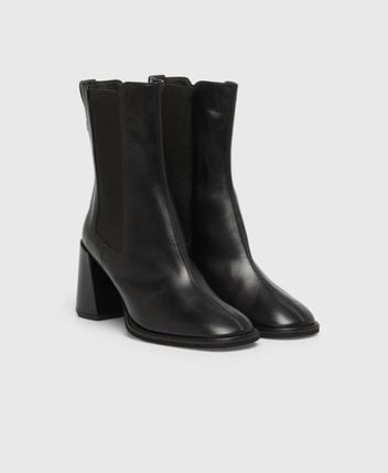 Chelsea boots