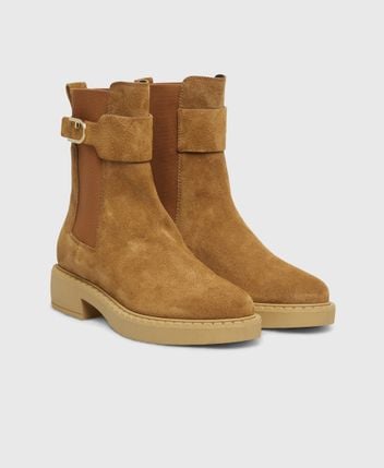 Chelsea boots