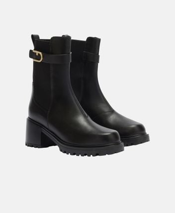 Chelsea boots
