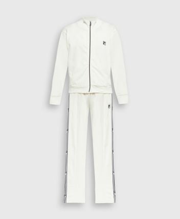 Leisure suit
