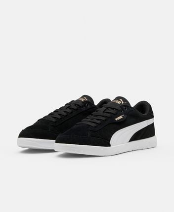 Training shoes