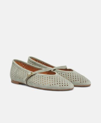 Ballerina flat with straps