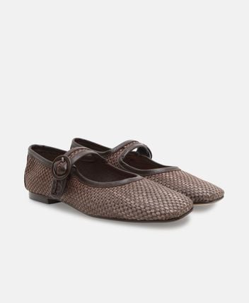 Ballerina flat with straps